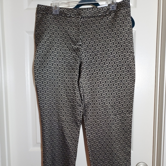 NWT Chicos Black & Gold printed pants - Picture 1 of 11